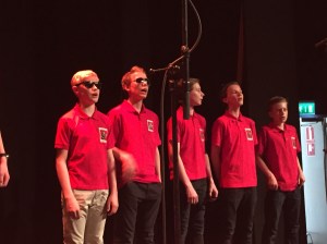 Sonen längst till vänster!